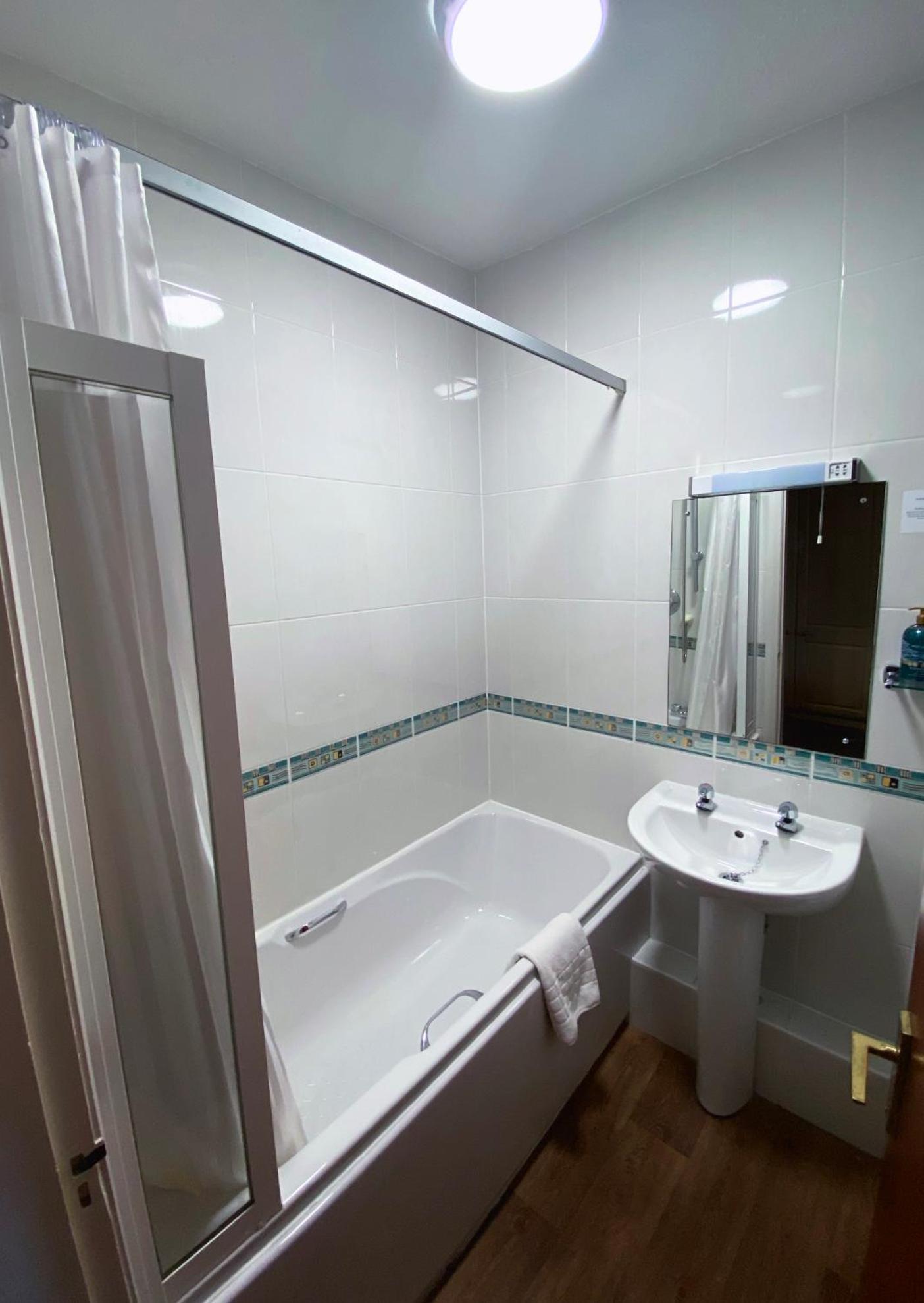 אמבלסייד Skelwith Bridge Hotel מראה חיצוני תמונה